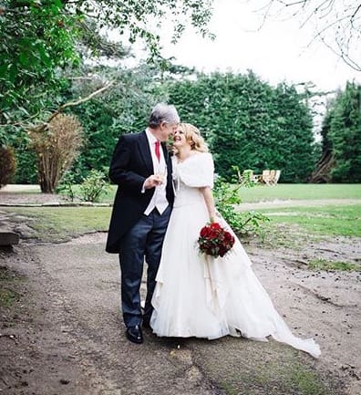 Congratulations to Jackie who wore a one off Terry Fox Gown that matched the beautiful splendour of her wedding at Hampton Court in 2016.