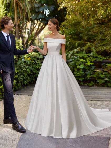 WEDDING DRESSES UNDER £1500 - ADRIANA ALIER LONDON TRUNK SHOW 